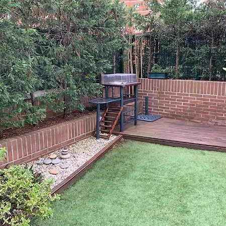 Apto Con Patio Parking Gratuito Anselmo Solar Apartment Gijon