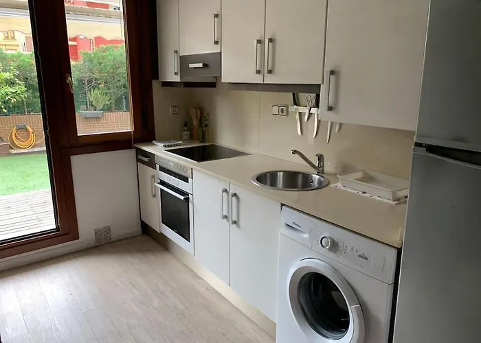 Apto Con Patio Parking Gratuito Anselmo Solar Gijón