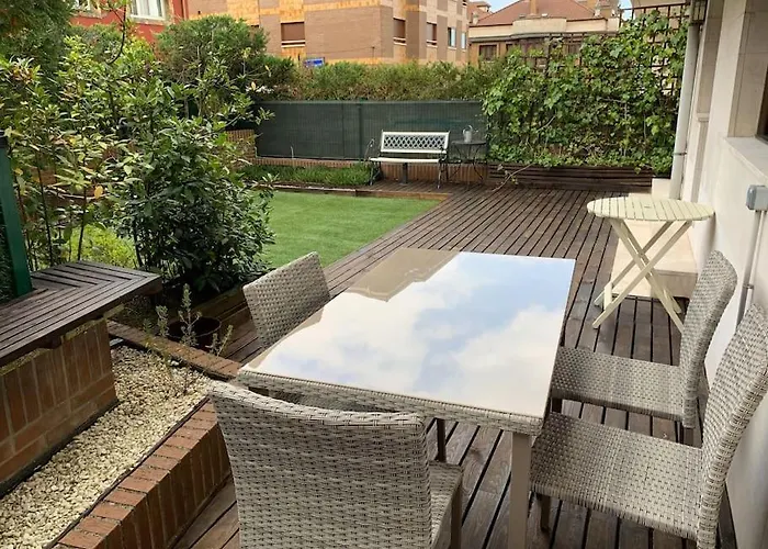 Apto Con Patio Parking Gratuito Anselmo Solar *